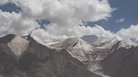青藏高原昆仑山玉珠峰玉虚峰延时摄影视频的预览图