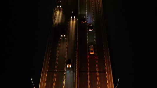 航拍杭州复兴大桥车流夜景视频视频的预览图
