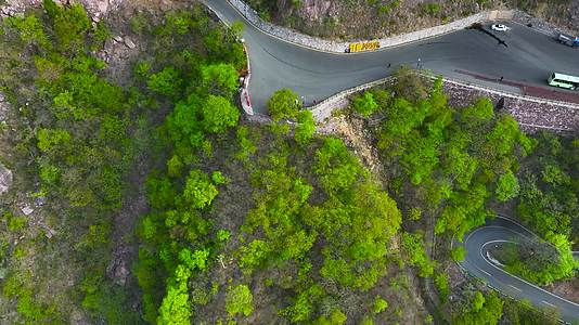 4K航拍河南新乡市太行山郭亮挂壁公路风景视频的预览图