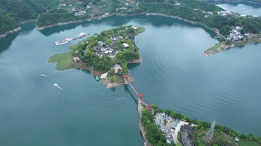 4K陕西瀛湖4A风景区航拍视频视频的预览图