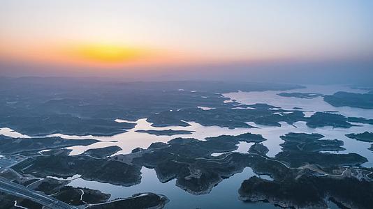 自然风光湖北丹江口水库日出航拍延时视频的预览图