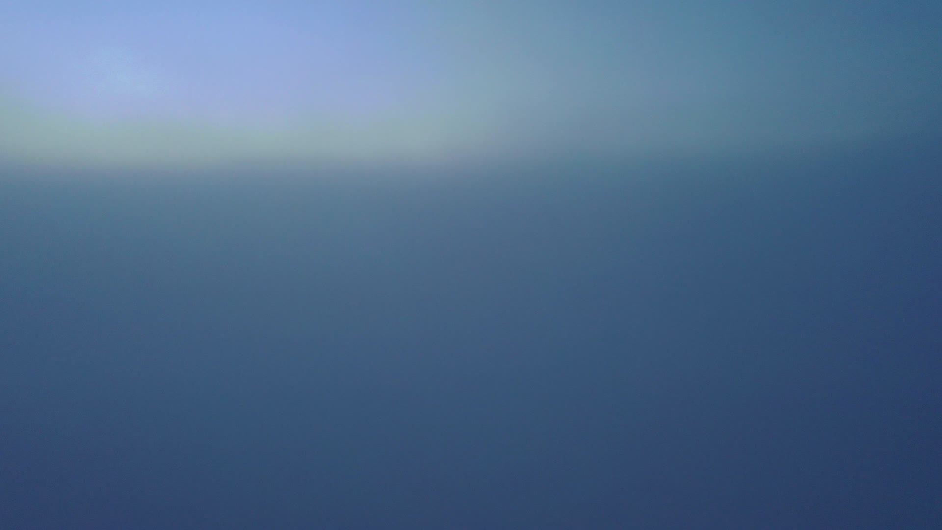 冬季雪山云海视频的预览图