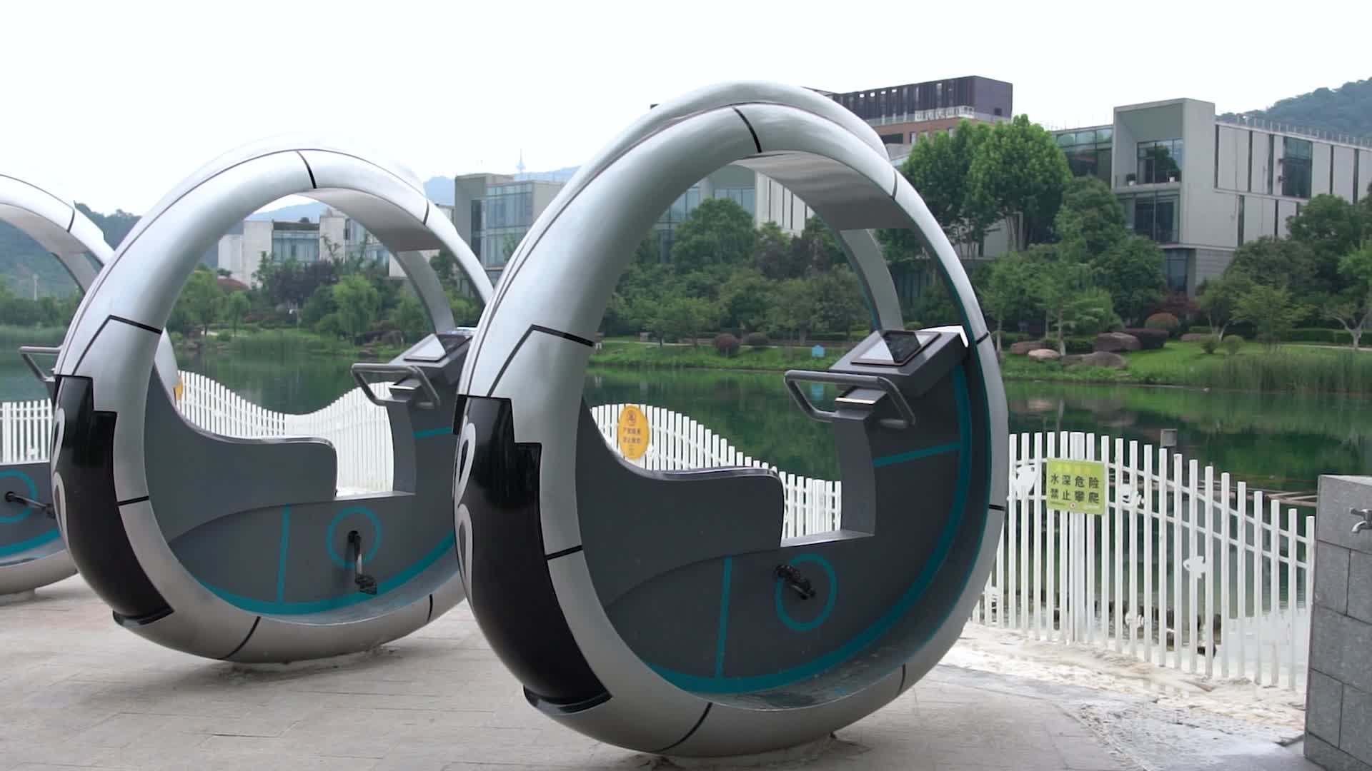 4K城市虚拟运动设备骑行健康生活实拍视频视频的预览图