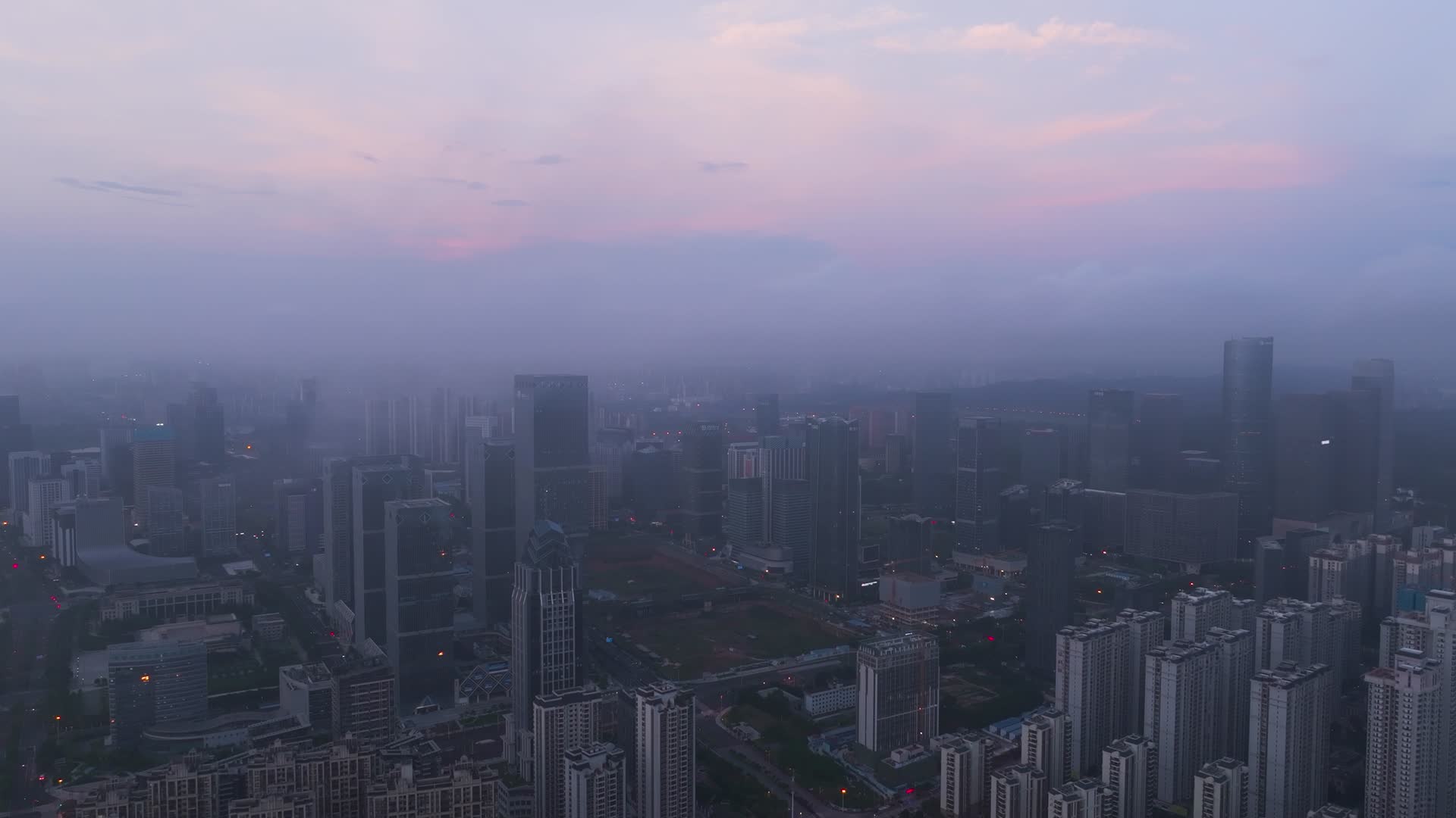 4K航拍广西南宁城市晚霞美景视频的预览图