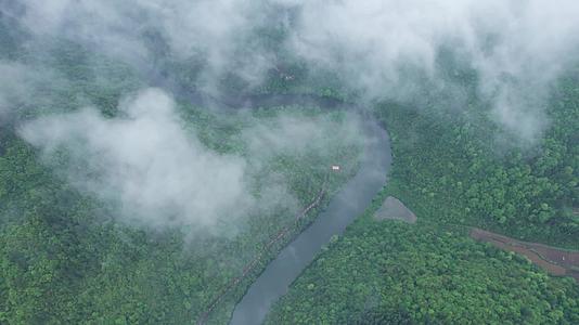 4K湖北恩施龙船水乡自然山峰河流云雾视频的预览图