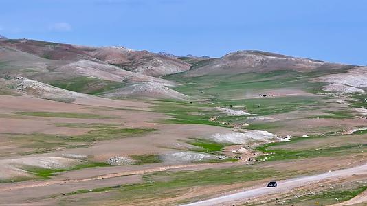 4K航拍新疆阿勒泰福海县萨尔布拉克草原风光视频的预览图