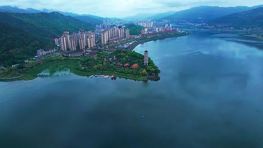 4K重庆汉丰湖自然风光视频的预览图