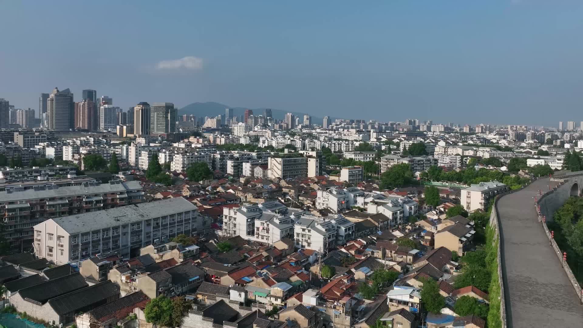 航拍南京城南老门西明城墙视频的预览图