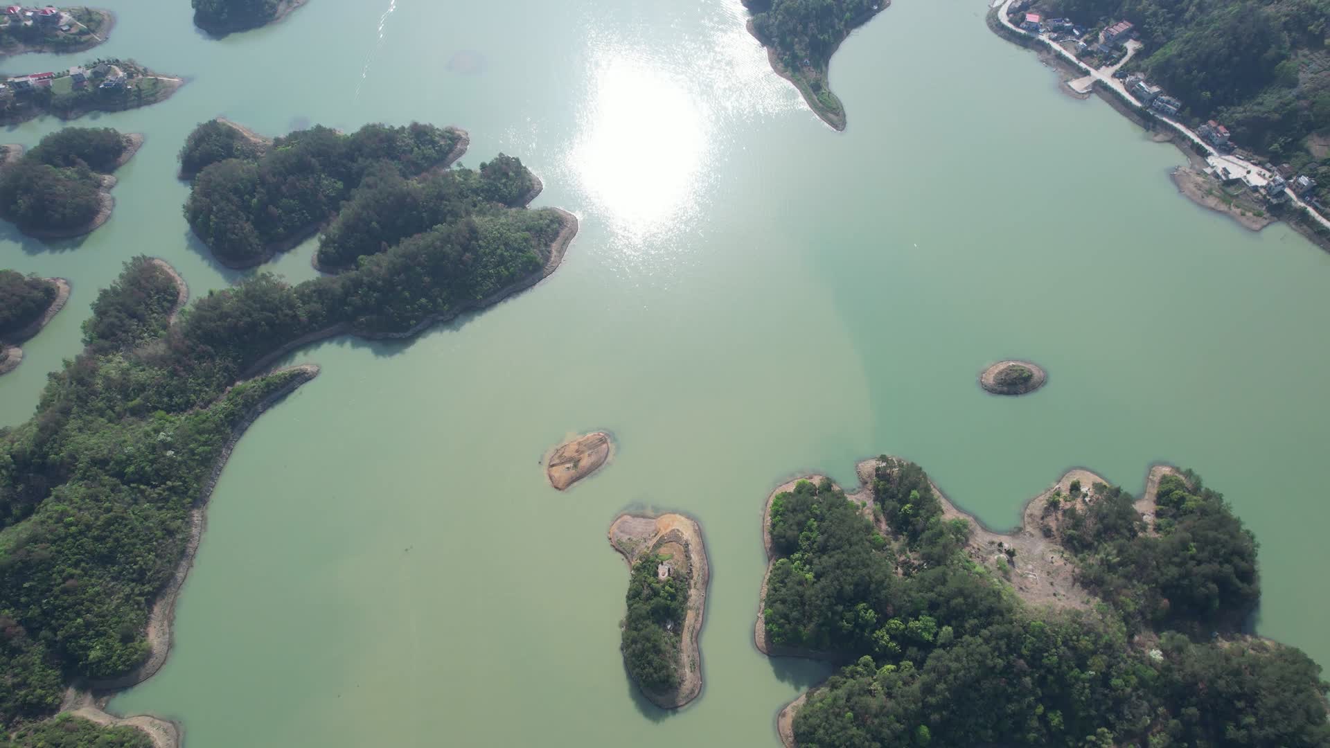 4K自然风光湖北仙岛湖4A景区航拍视频视频的预览图