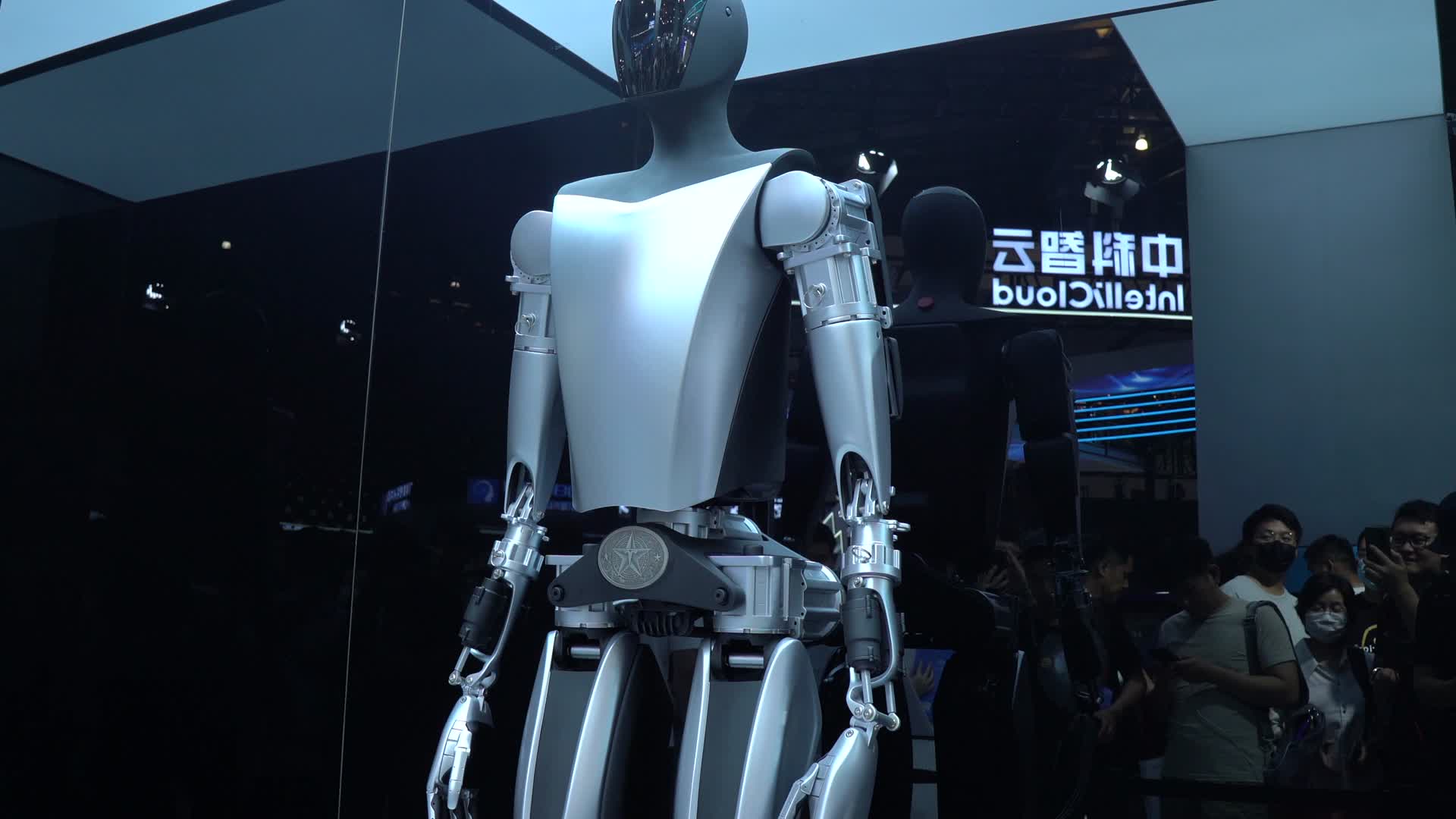 上海2023世界人工智能大会机器人视频的预览图