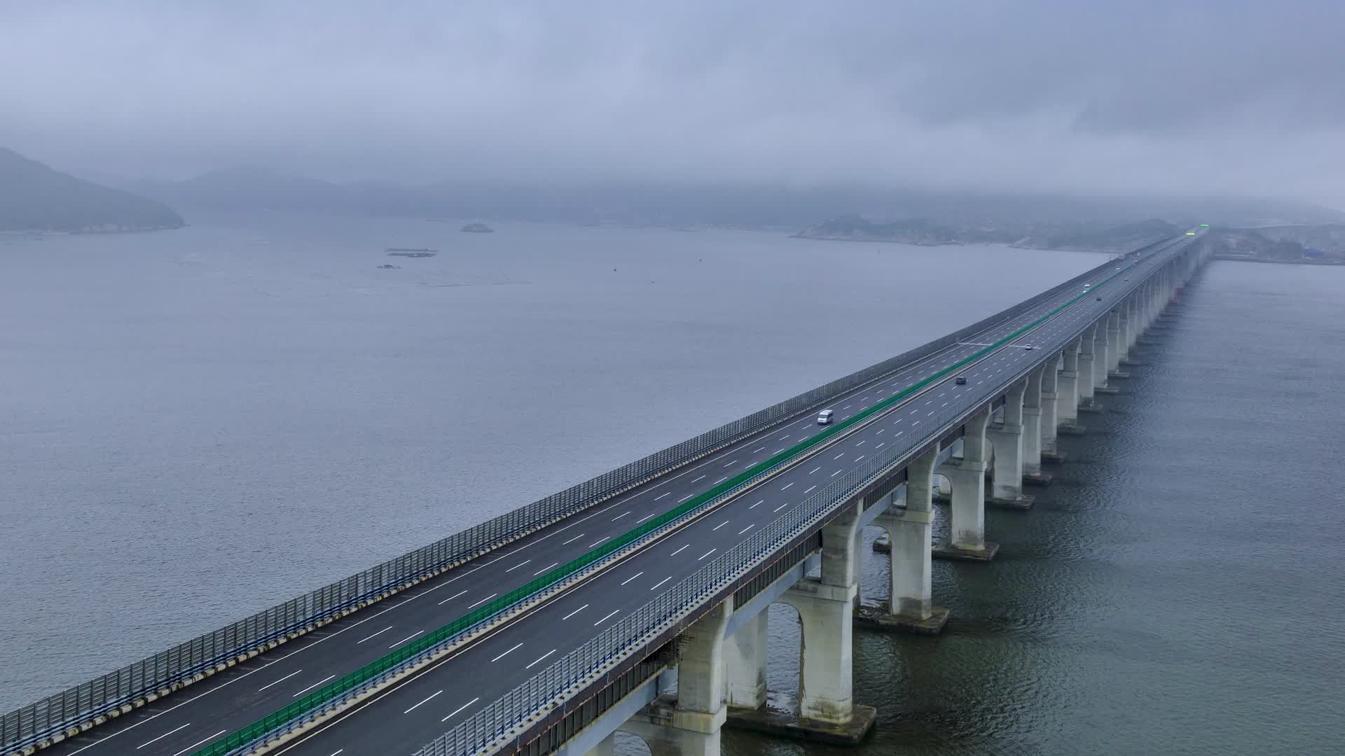 4K延时航拍福州平潭海上特大桥视频的预览图