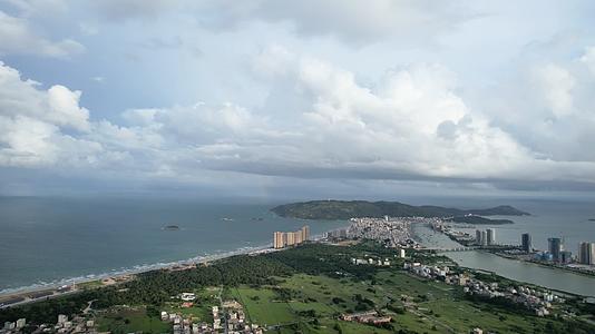 4K广东惠州双月湾大全景航拍视频视频的预览图