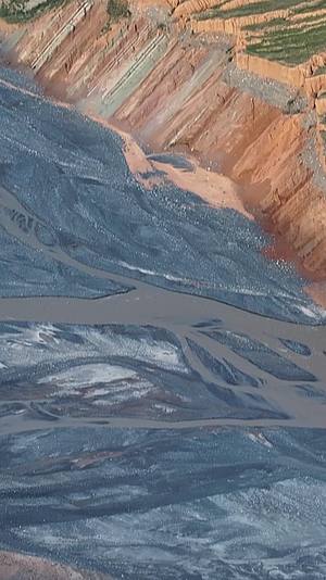 高清竖屏航拍新疆安集海大峡谷风光视频的预览图