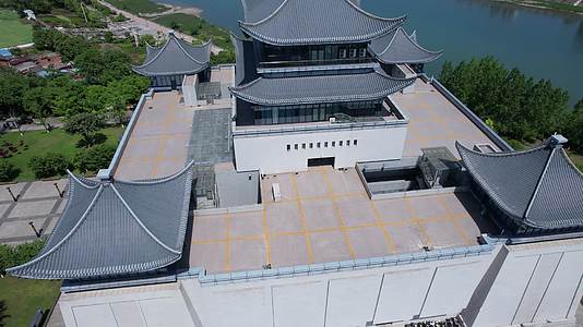 4K陕西安康博物馆地标航拍视频视频的预览图