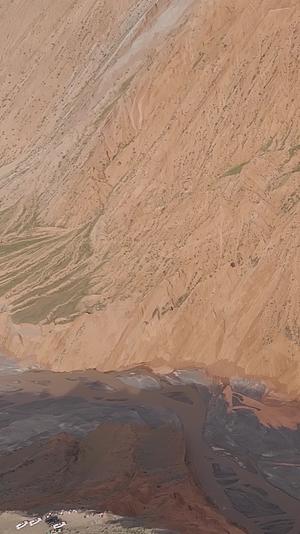 高清竖屏航拍新疆红山大峡谷风景视频的预览图