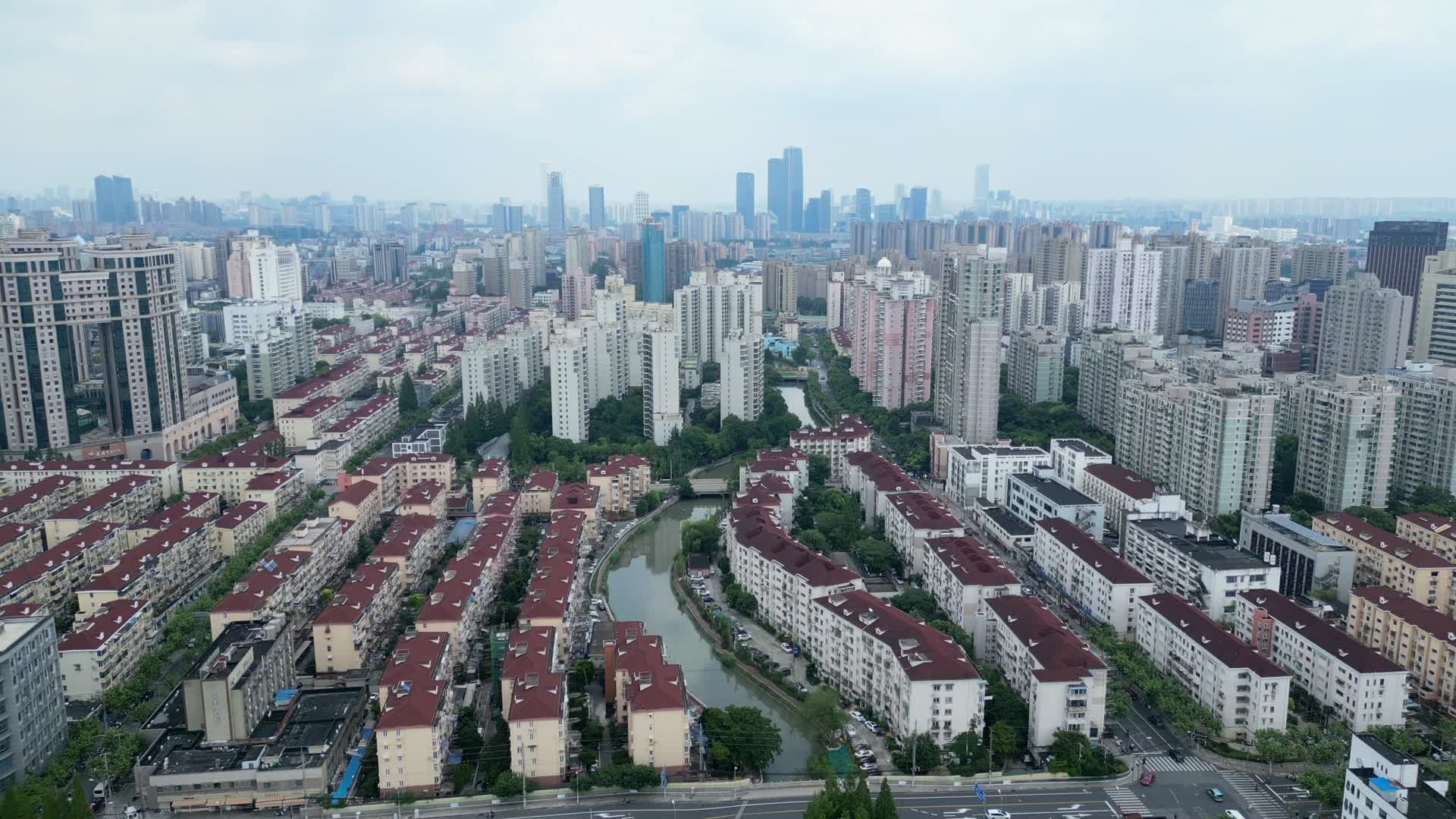 上海松江城市建设航拍4K60视频的预览图