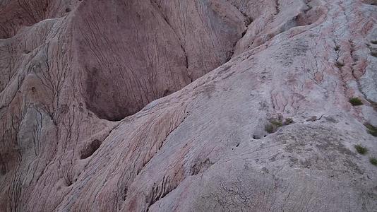 B新疆准噶尔盆地大漠戈壁山峦8视频的预览图