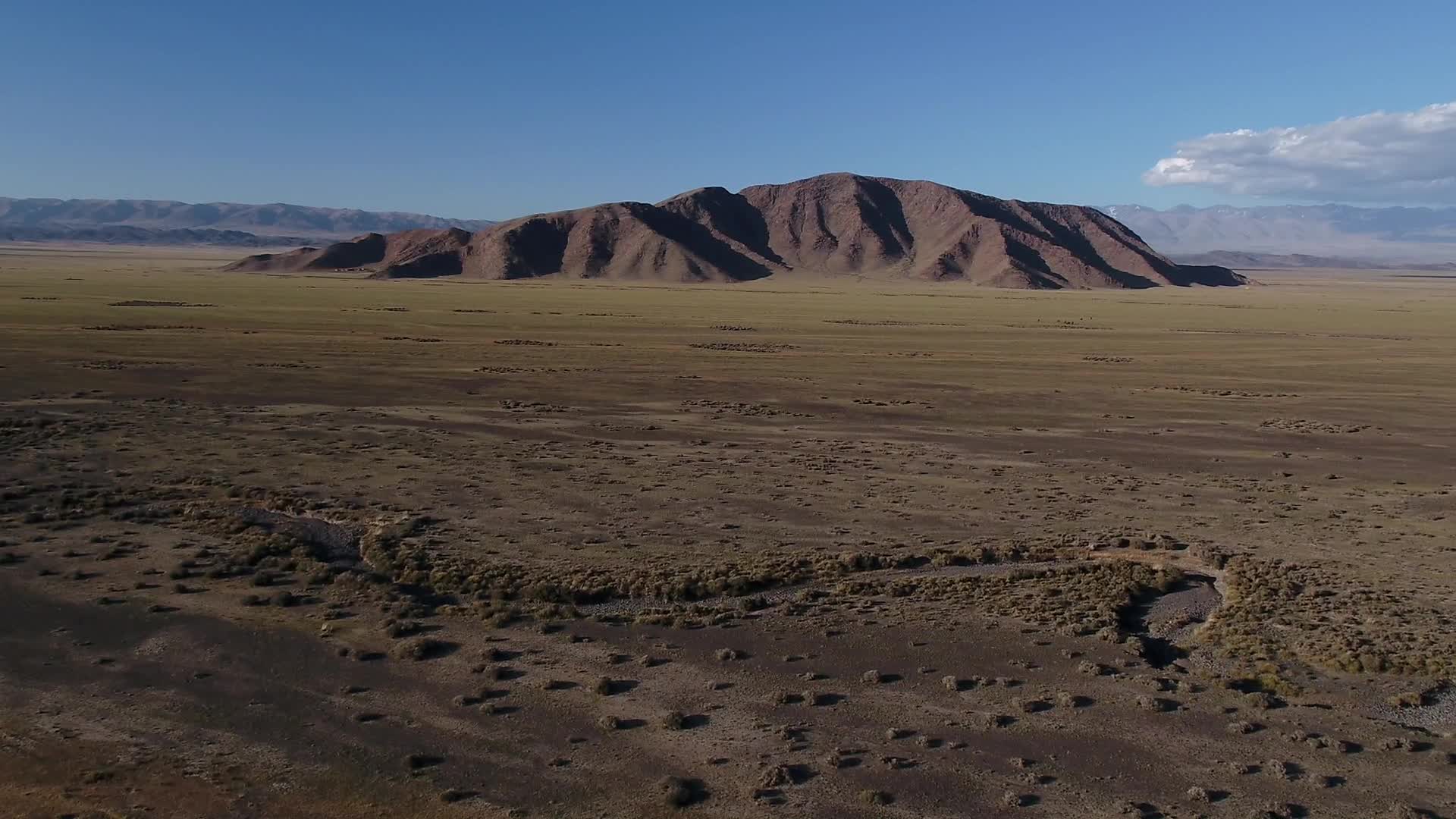 B新疆准噶尔盆地大漠戈壁山脉丘陵2视频的预览图