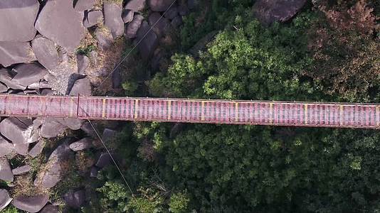 J浙江温州苍南玉苍山吊桥4K航拍视频视频的预览图