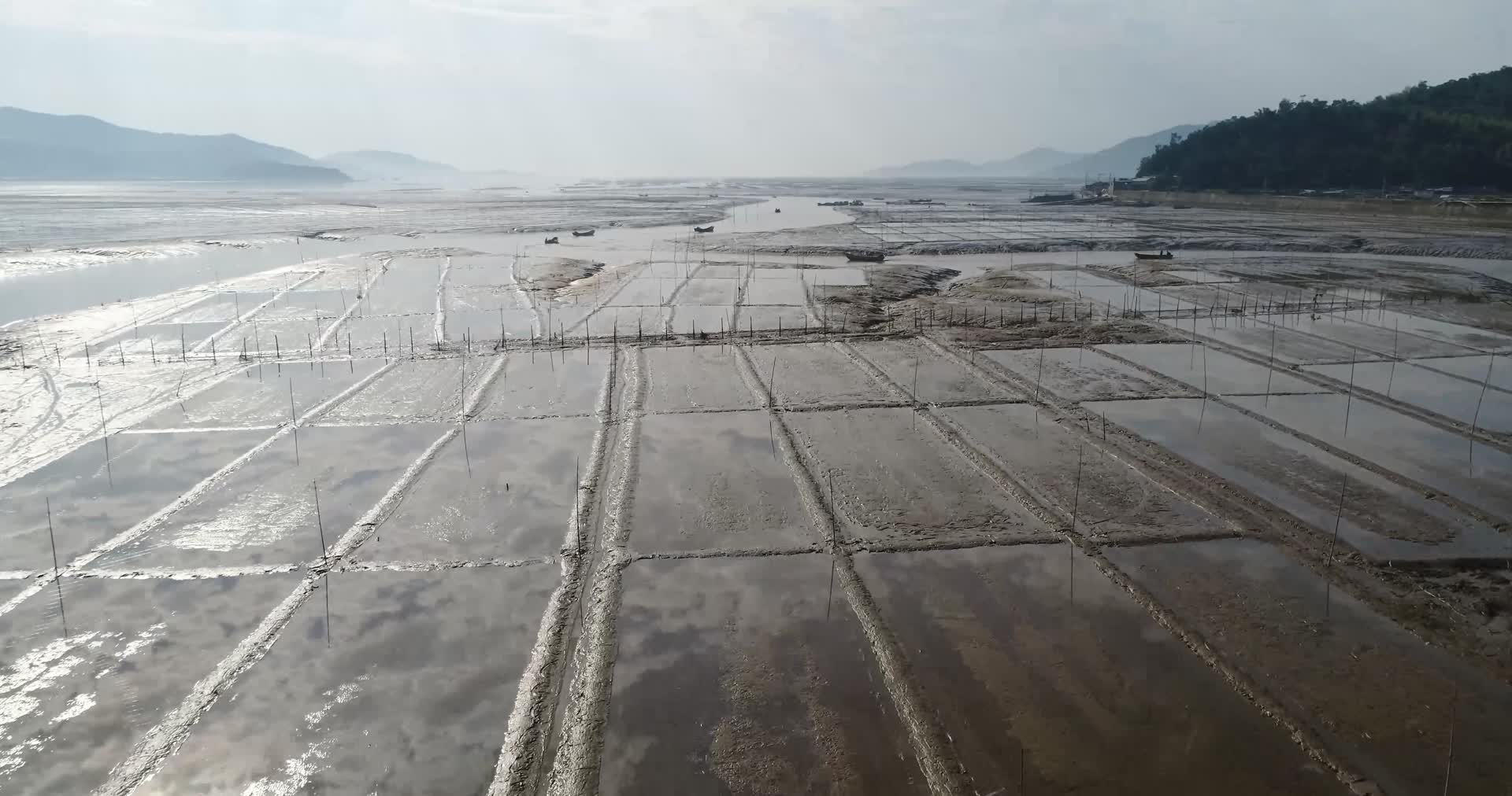 J浙江温州苍南灌溉耕种4K航拍视频视频的预览图