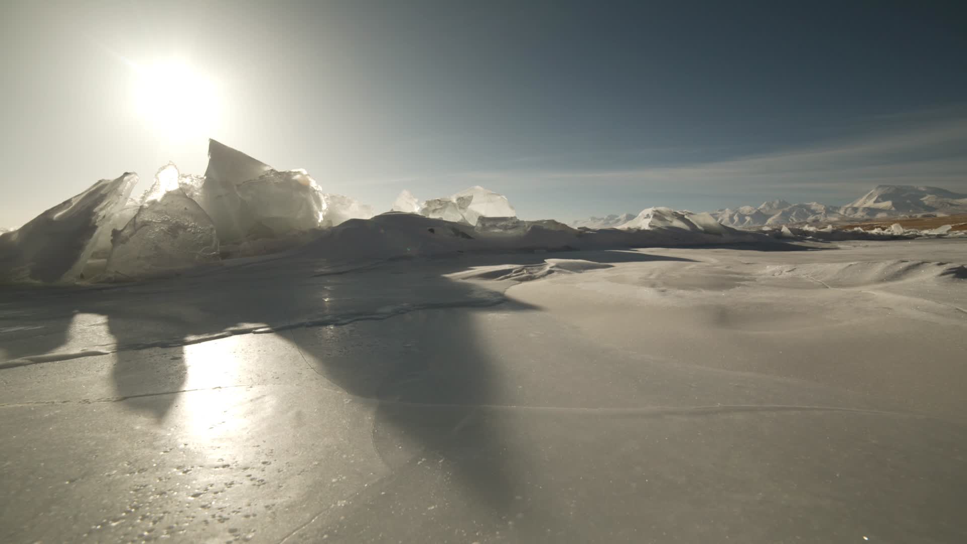 C玛旁雍错冰层4K延时摄影视频的预览图