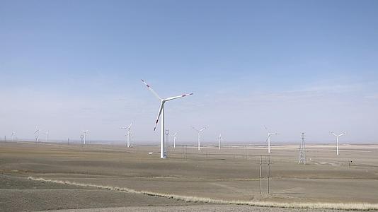 B新疆准噶尔老风口风力发电机7视频的预览图