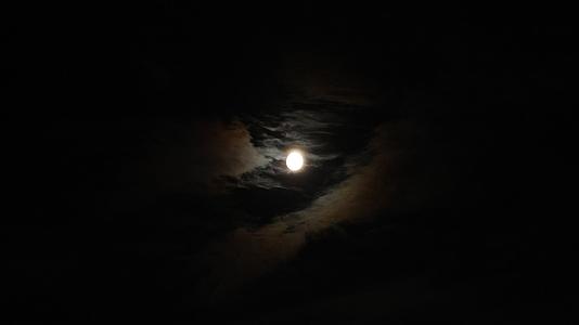 4K月亮云延时视频的预览图