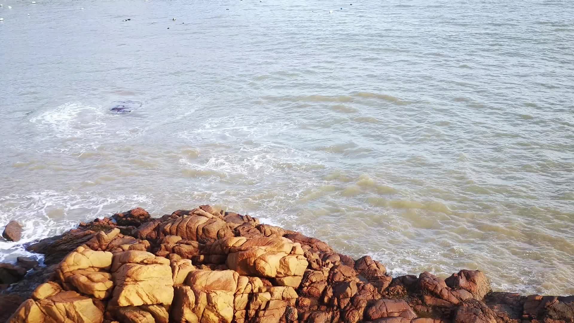 大海浪花海边海滩一分钟以上长视频13视频的预览图