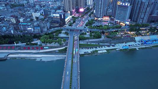 4K陕西安康地标天际线夜景航拍视频视频的预览图