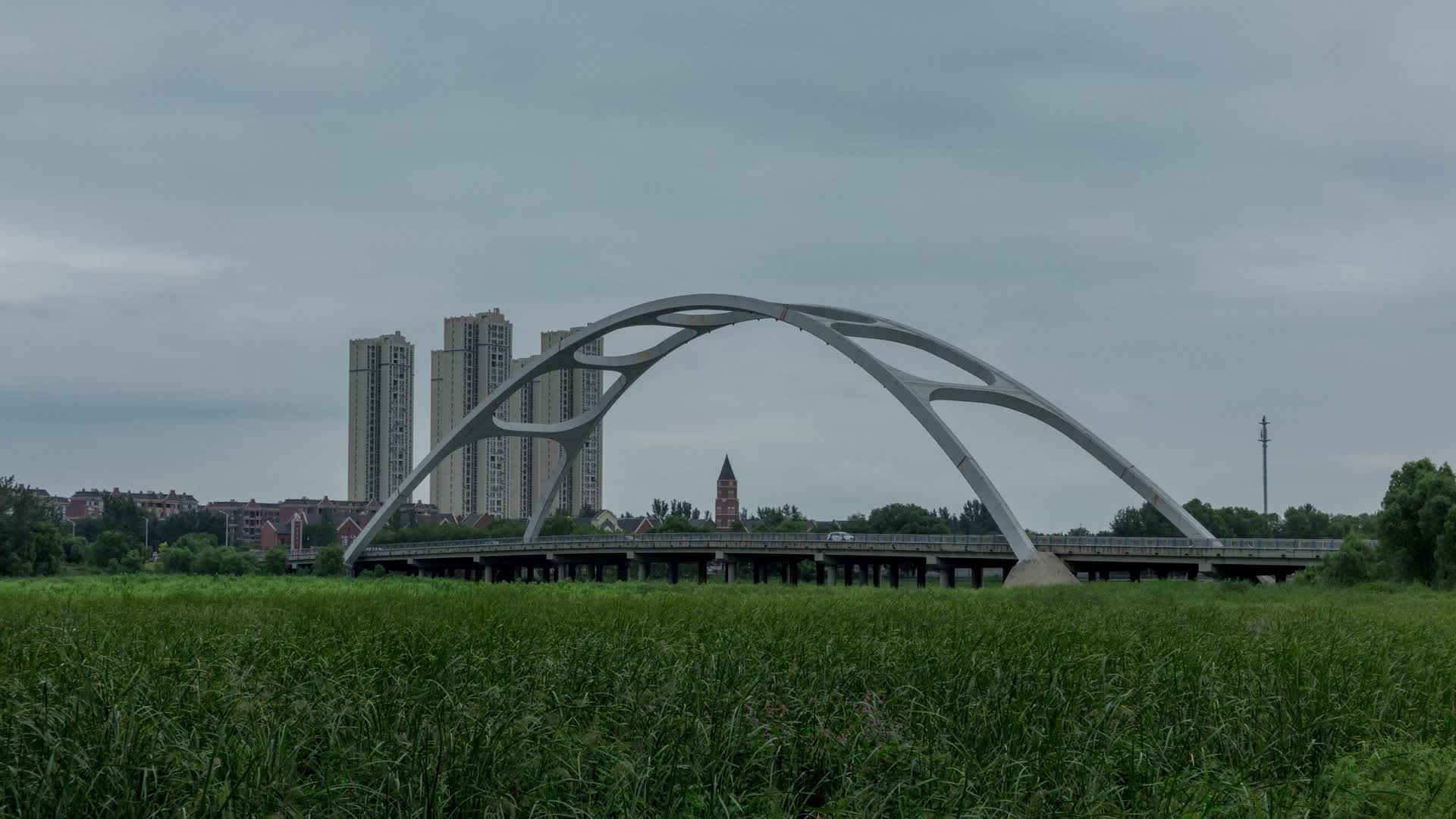 沈北平罗大桥阴云全景视频的预览图