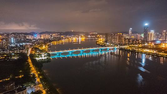 8K广东惠州城市天际线夜景航拍延时视频的预览图