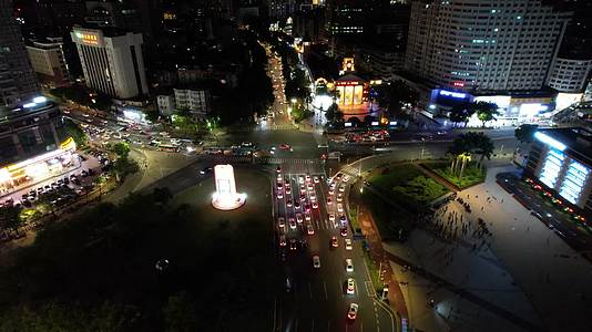 4K城市夜景交通车流空镜实拍视频视频的预览图