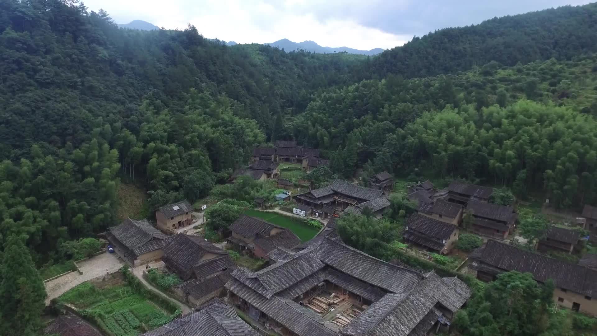 X浙江温州泰顺县村落航拍视频的预览图