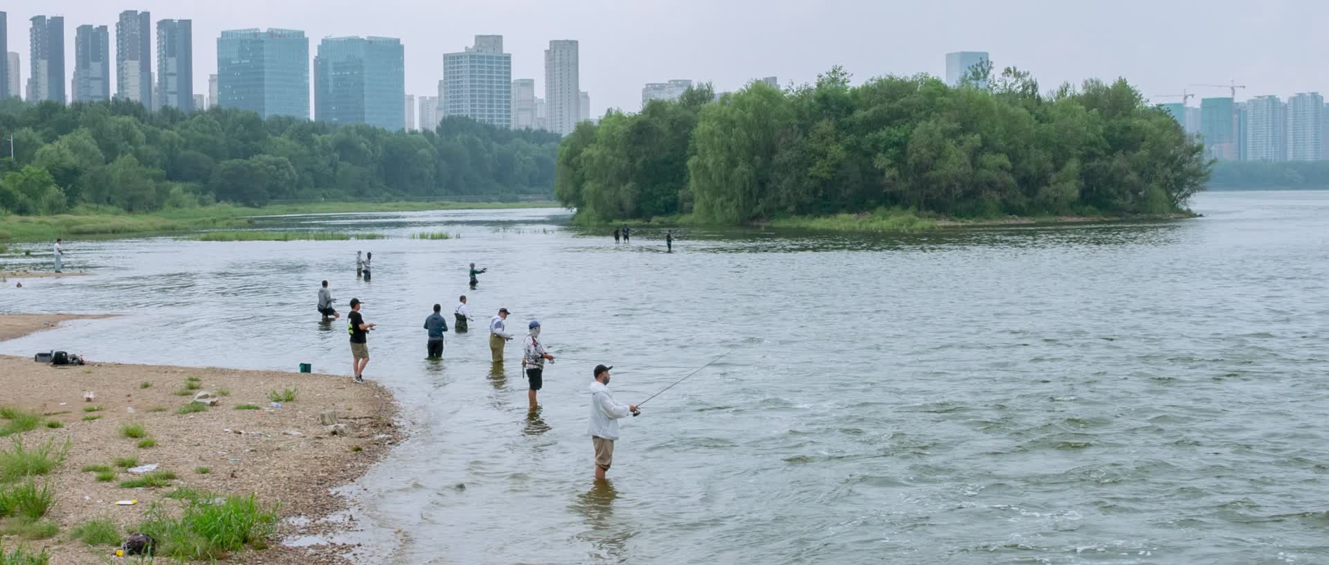 钓鱼河边浑河沈阳视频的预览图