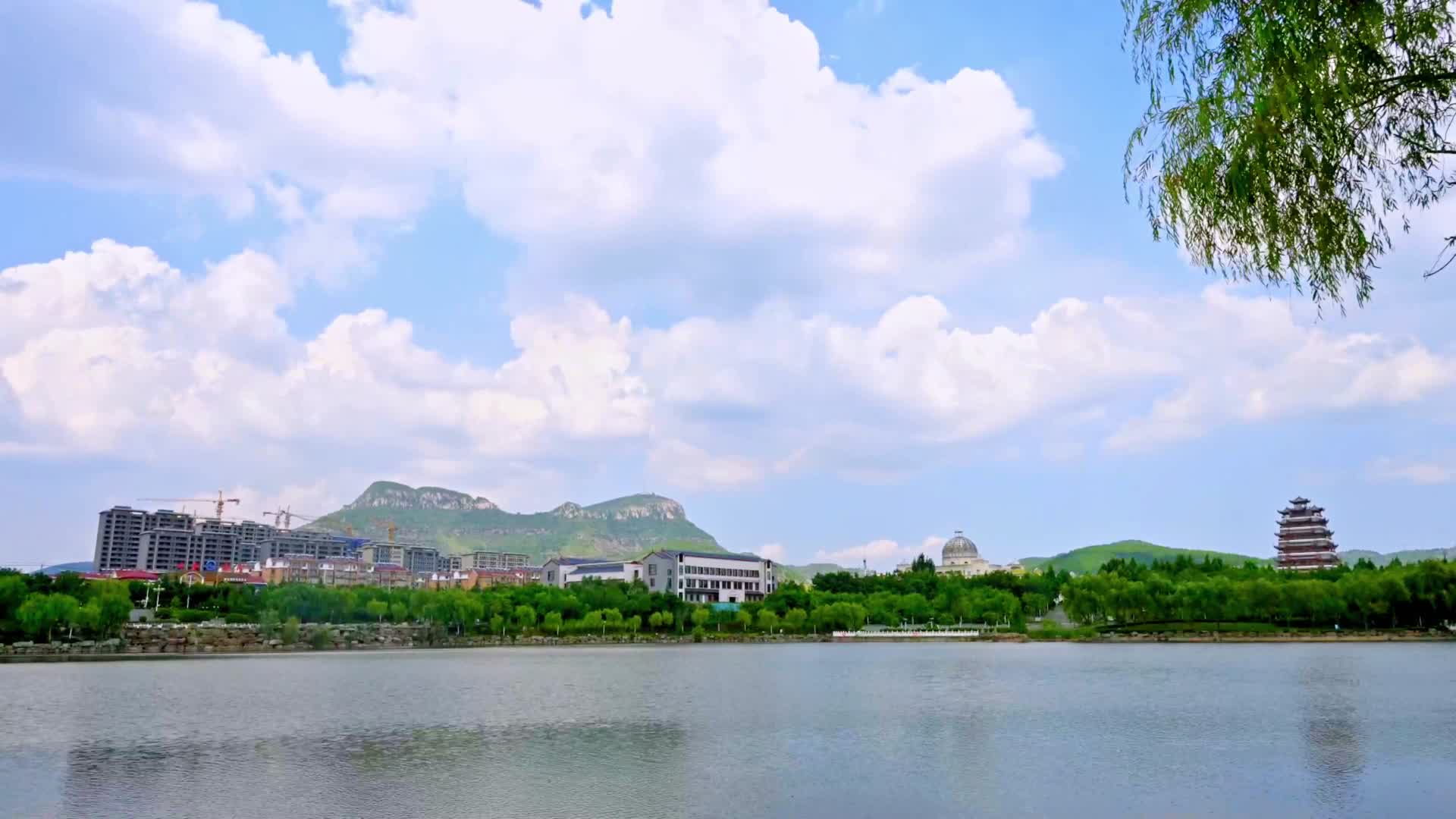 山亭紫云湖延时画面视频的预览图