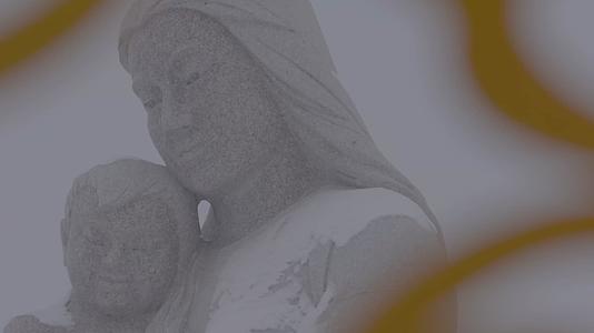 J哈尔滨伊春汤旺河母亲雕像4K实拍视频3视频的预览图