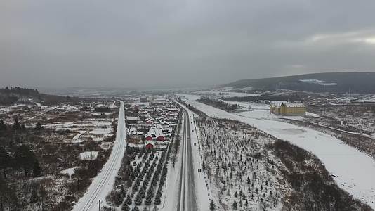 J哈尔滨伊春汤旺河雪地行车4K航拍视频3视频的预览图