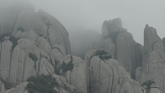 C福建太姥山迷雾山石高清实拍视频视频的预览图