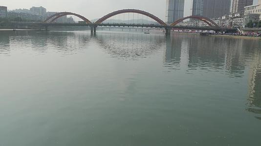 C福建桐山大桥高清航拍视频视频的预览图
