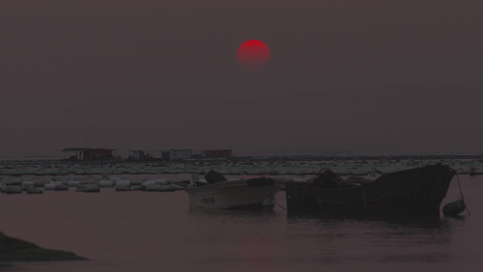 C福建晋江围头村海上落日高清实拍视频视频的预览图