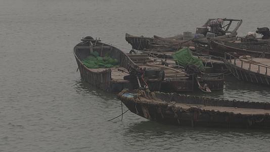 C福建晋江围头村渔船高清实拍视频的预览图