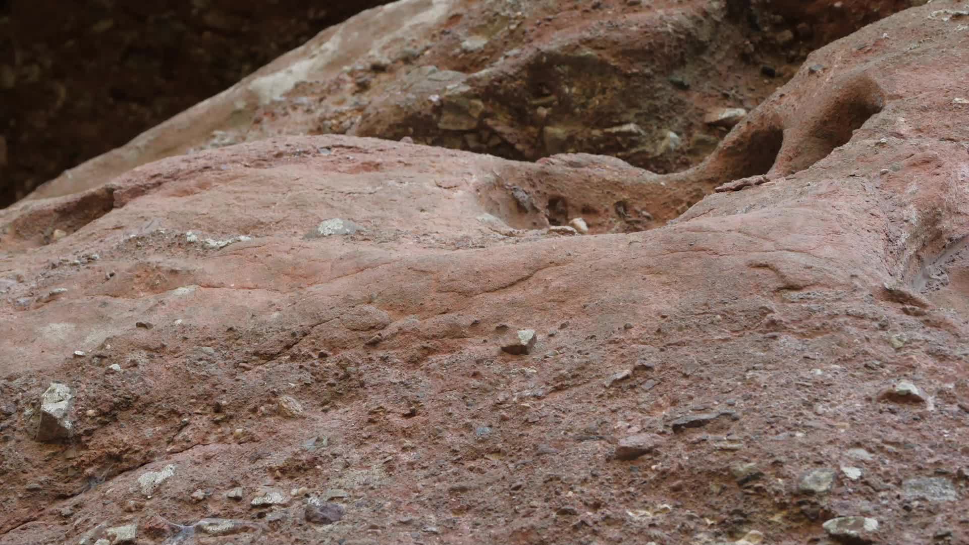 J安徽黄山岩石实拍视频4视频的预览图