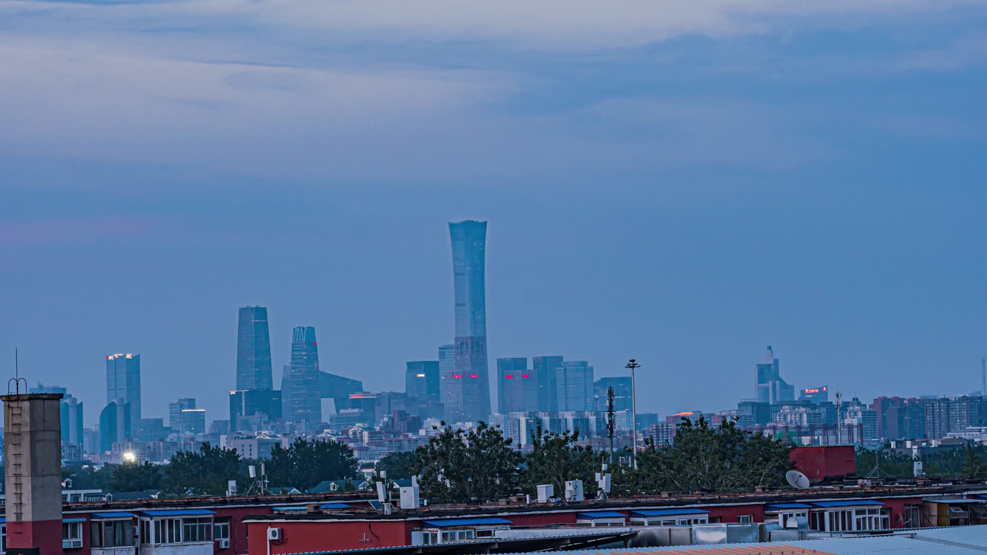 8K北京国贸CBD建筑群日转夜延时视频的预览图