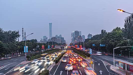 8K北京二环CBD建筑交通日转夜延时视频的预览图