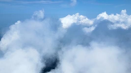 江西庐山云雾云海风光航拍4K60视频的预览图