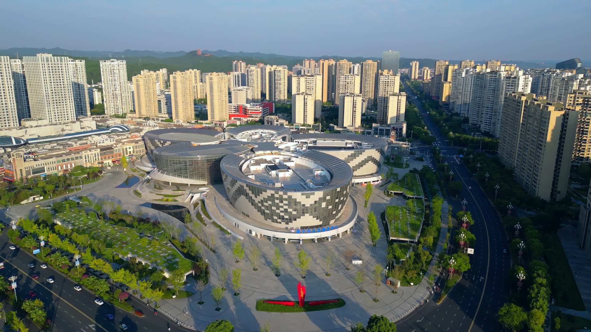 4K遂宁市政府遂宁市城市高空航拍视频的预览图