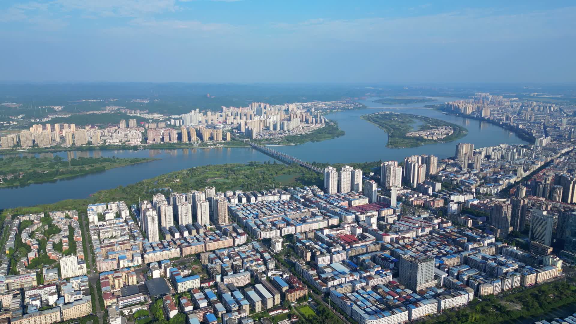 4K遂宁高空城市空镜头城市鸟瞰高速发展视频的预览图