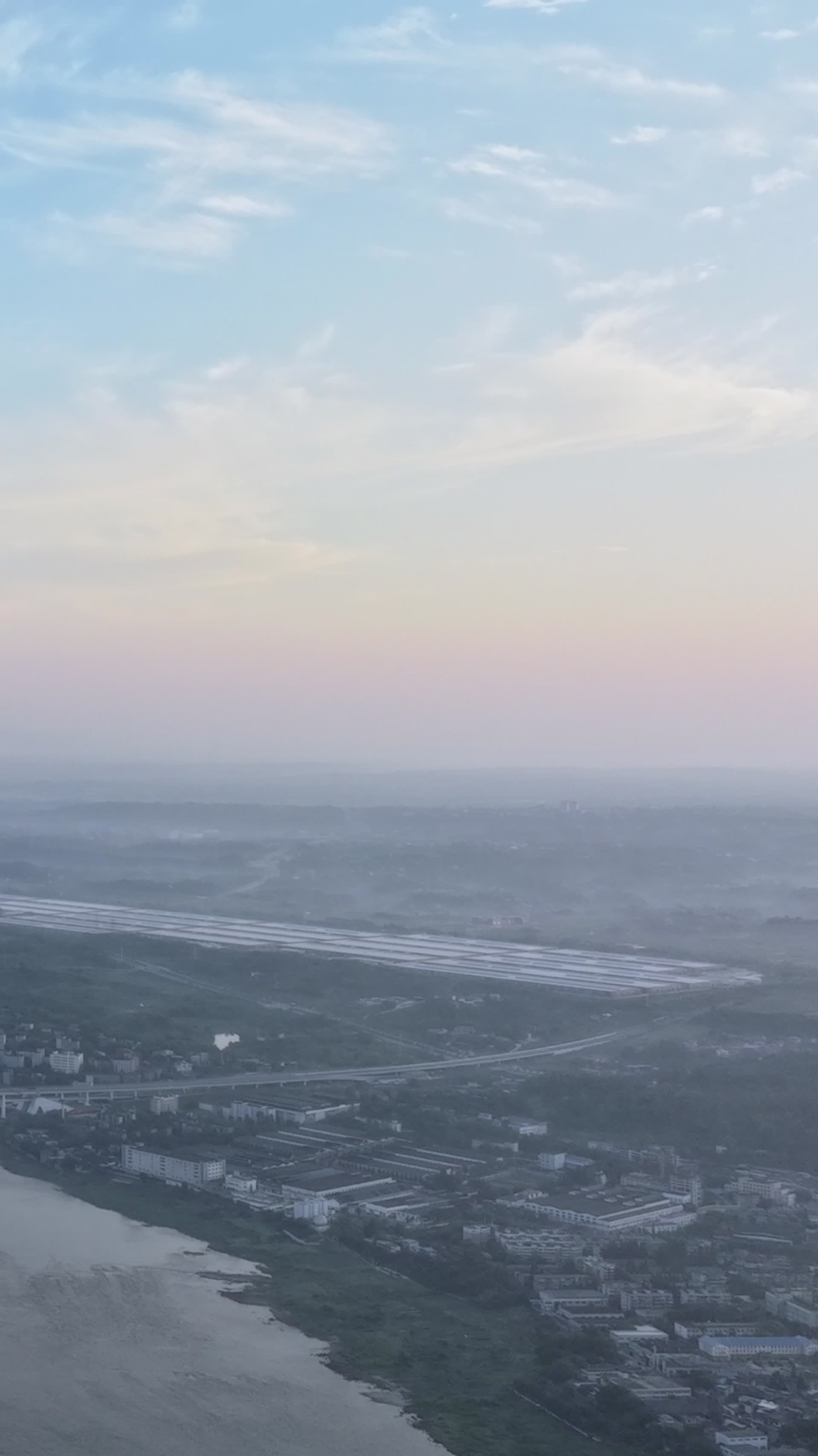 高清竖屏航拍四川泸州日出合集视频的预览图
