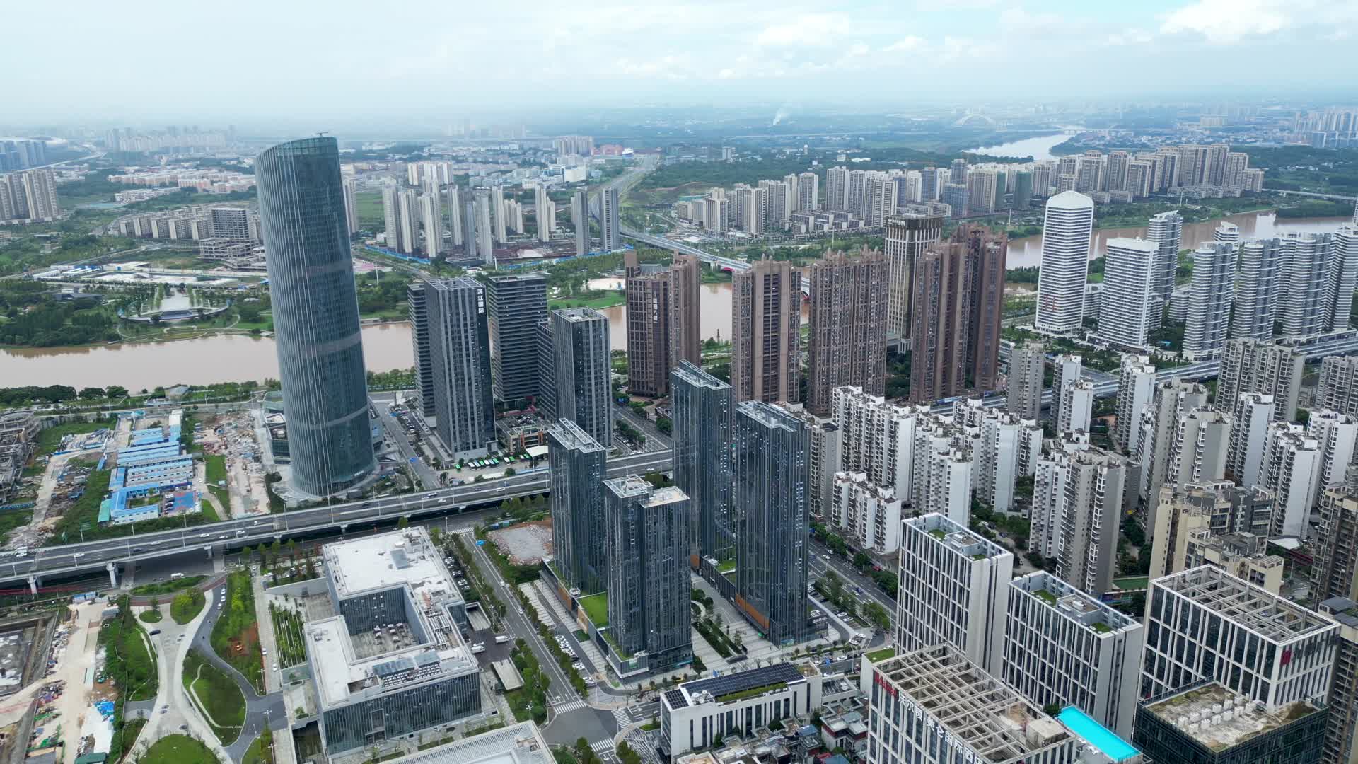 江西赣州城市风光航拍4K60视频的预览图