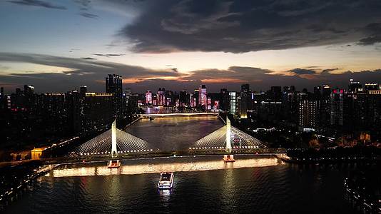 城市地标航拍广州珠江夜景视频的预览图